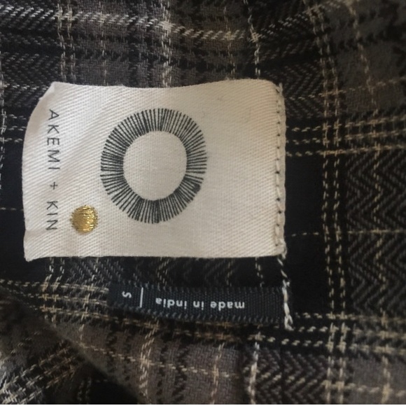 Anthropologie Akemi + Kin Plaid Flannel Pearl Top - Picture 2 of 8